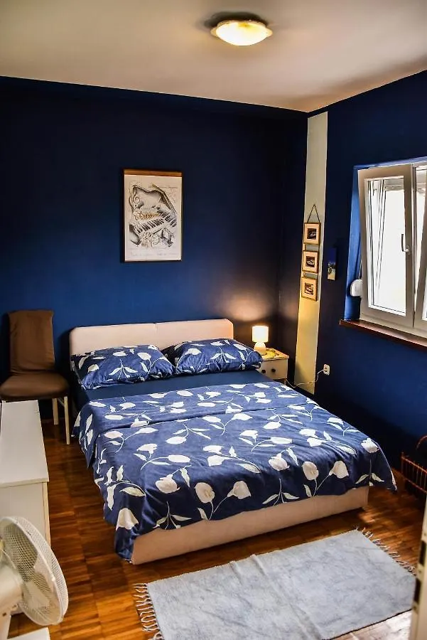 Apartman Iva Krasica  Apartment